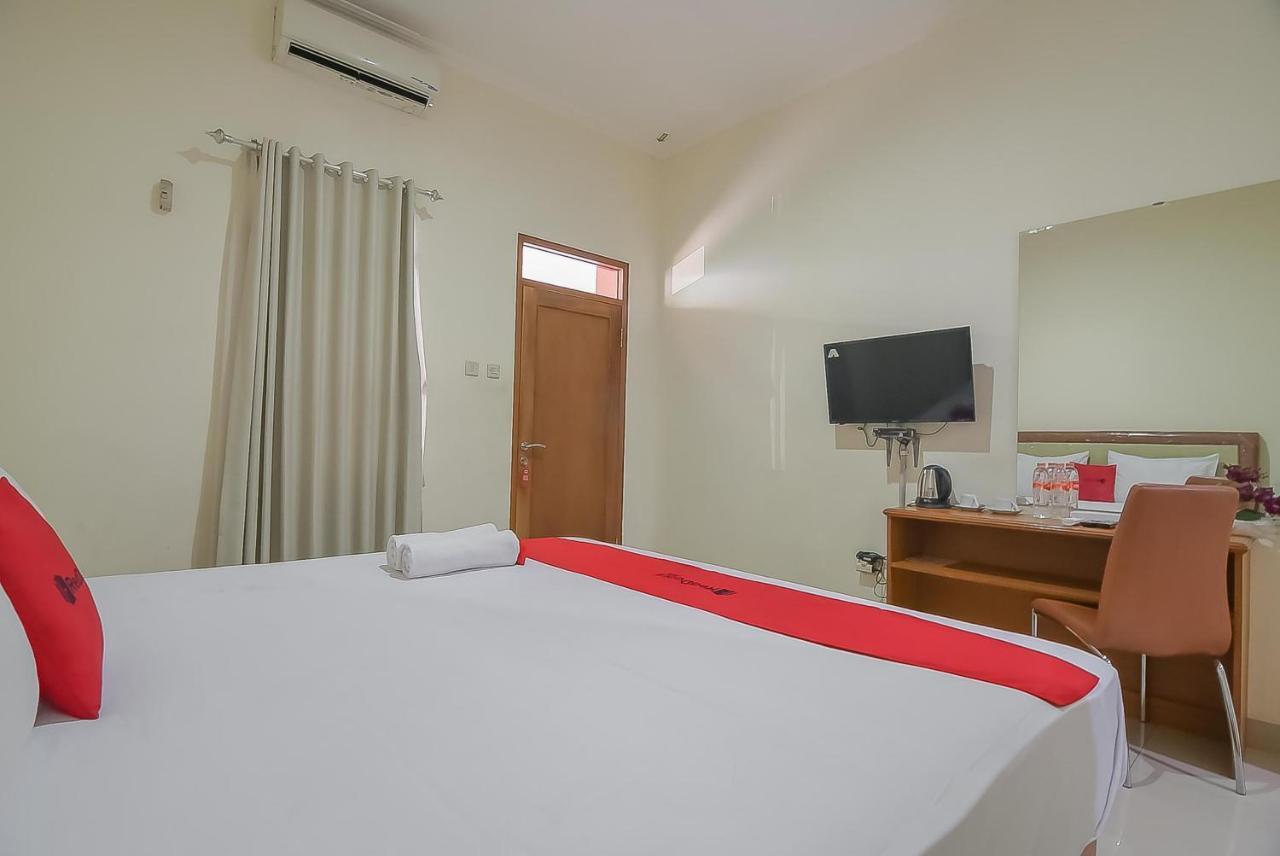 Hotel RedDoorz near IPDN 2 Sumedang Zewnętrze zdjęcie